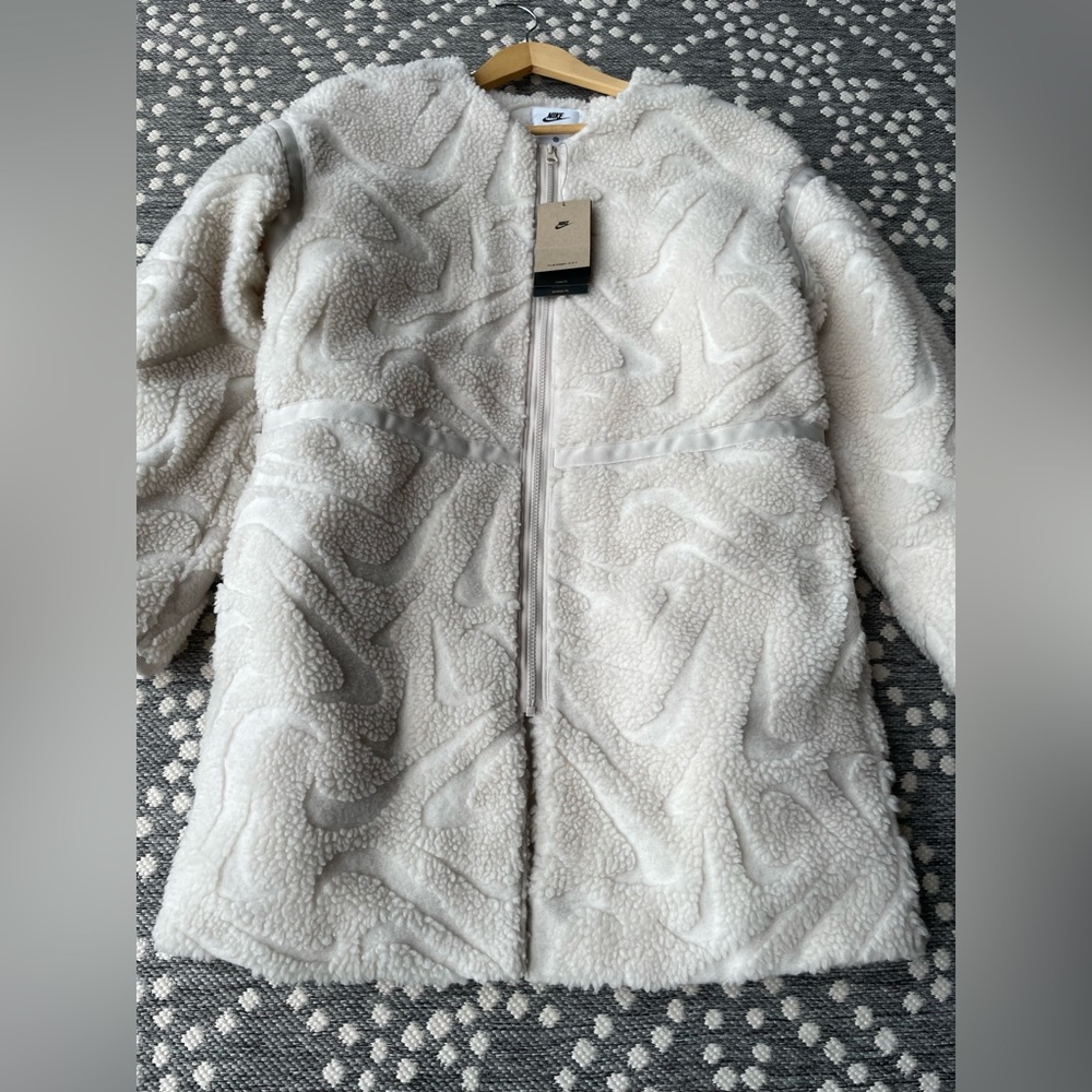 Nike Therma Fit Sherpa Jacket Coat Women’s SMALL NEW Parka Christmas Holiday - Picture 5 of 12